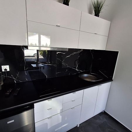 Domki Black Pearl Mielno Basen Sauna Jacuzzi Exterior foto